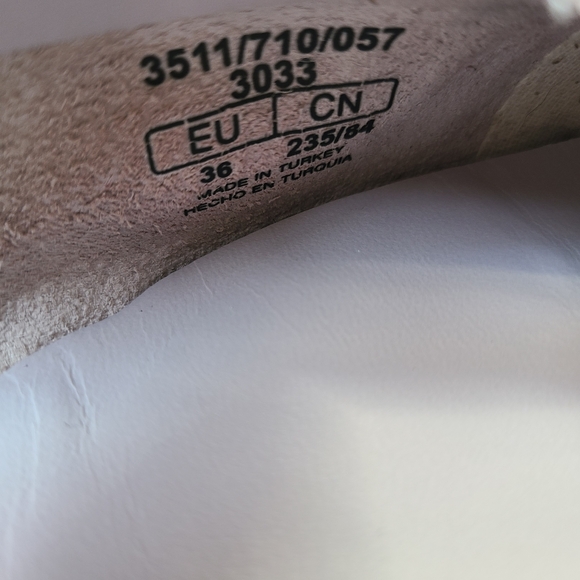 Zara Leather Women's Flats in Light Gray - Picture 5 of 7